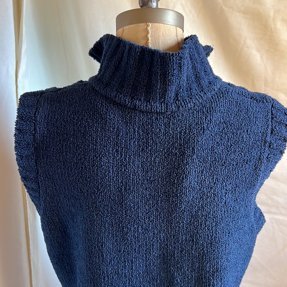 EUC Christopher &  Banks blue sweater vest size Medium - Picture 7 of 13